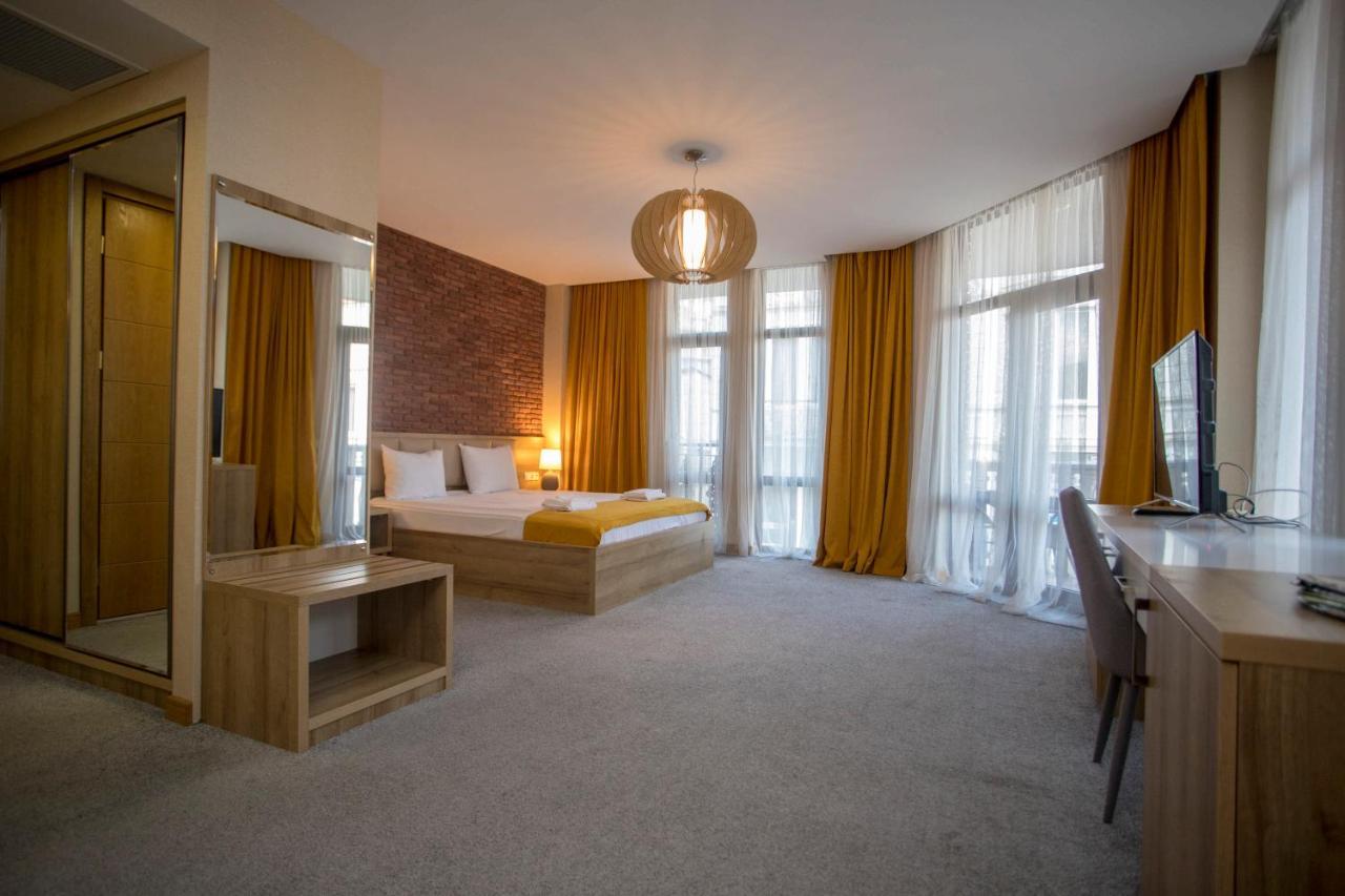 Hotel London Batum Dış mekan fotoğraf